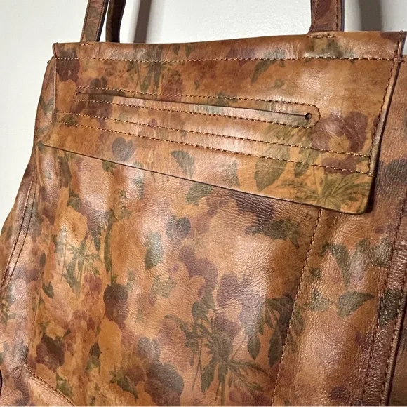NWOT Frye Large Charlie Tote Shoulder Bag Floral Print on Brown Leather Pockets